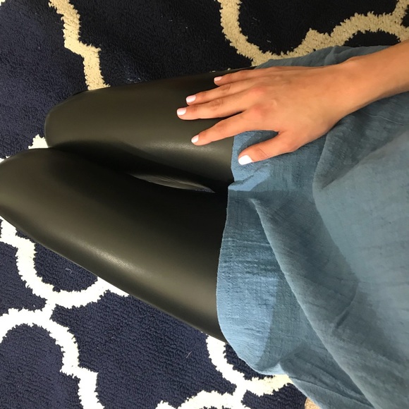 LAST L • Staple Liquid Pleather Leggings - Picture 2 of 7